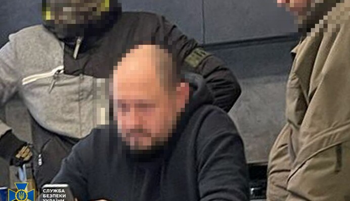 У Сумській області одного з керівників податкової служби викрили на отриманні хабара від підприємця