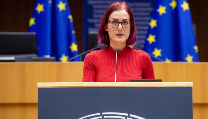 Чеська євродепутатка закликає до повного припинення співпраці західних компаній з «Росатомом»