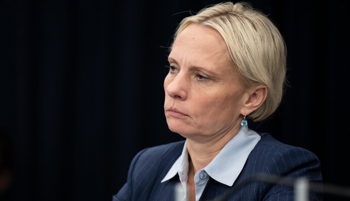 Конгресвумен українського походження Спартц вважає, що Україна має віддати РФ окуповані території