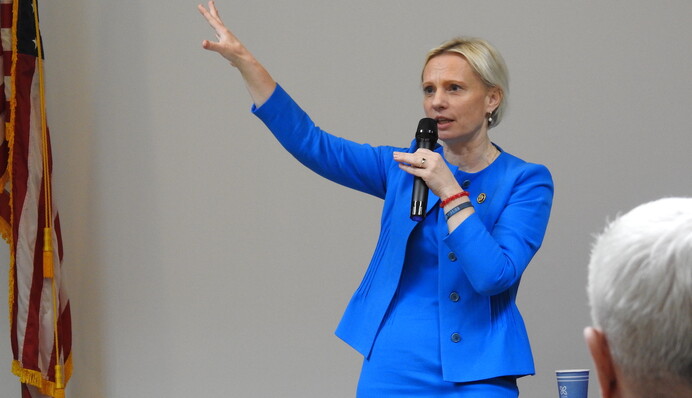 Спартц запідозрила Зеленського у підкупі британського видання The Telegraph