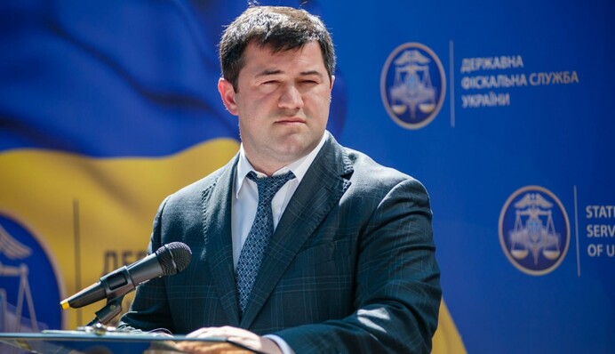 "Газову справу" зупинять: екскерівник ДФС Насіров пішов на фронт