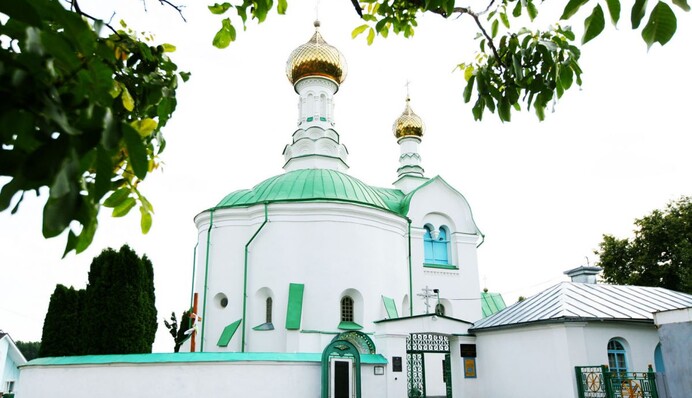 Спикер ВМС ВСУ потролил верующих УПЦ МП