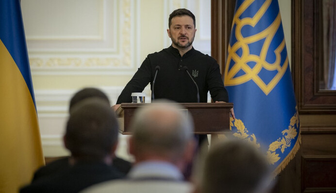 ​У Кремлі зраділи статті The Economist про монополізацію Зеленським влади в Україні