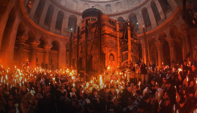 Сходження Благодатного вогню: що означає одне з найбільших чудес для християн