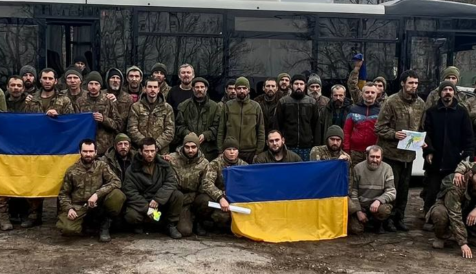 На выходных Россия и Украина совершат масштабный обмен пленными, - Reuters