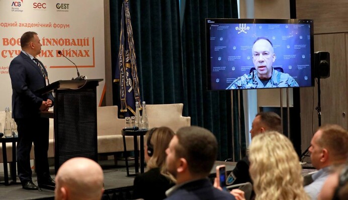 Сирський розповів, як вдається не тільки стримувати РФ, а й перемагати