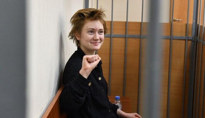 Ну отстаньте вы уже от Украины. 19-летняя девочка на суде в Петербурге произнесла невероятную в путинской России речь