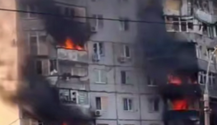 Шесть квартир в огне: российский дрон атаковал жилой дом в Херсоне