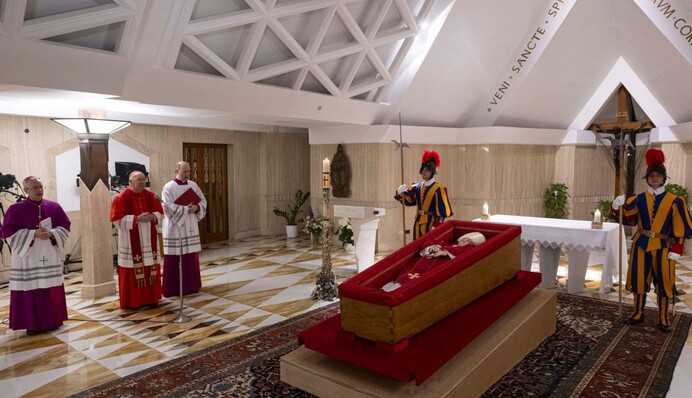 ​Когда похороны Папы Римского Франциска и поедут ли туда Зеленский, Трамп и Путин