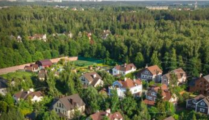 У головного військового прокурора РФ виявили елітну нерухомість, записану на родичів