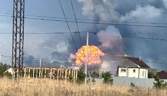 В 100 км от Москвы: из-за взрывов на складе БК объявили режим чрезвычайной ситуации