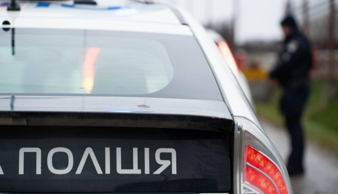 Автомобіль вибухнув на Подолі в Києві