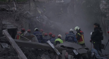 «Больше всего пострадал Киев»: спасатели ночью ликвидировали последствия ударов РФ в 9 регионах страны