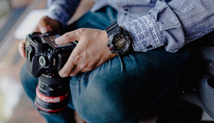 «Если не знаешь, как поступить...»: журналист назвал оптимальный сценарий действий в вопросе фотографий после обстрелов