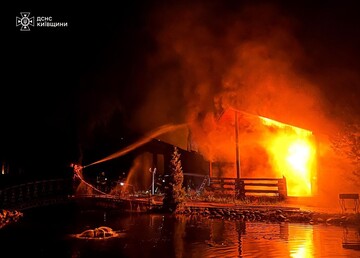 ​Под Киевом русский дрон "дерусифицировал" Петра Первого