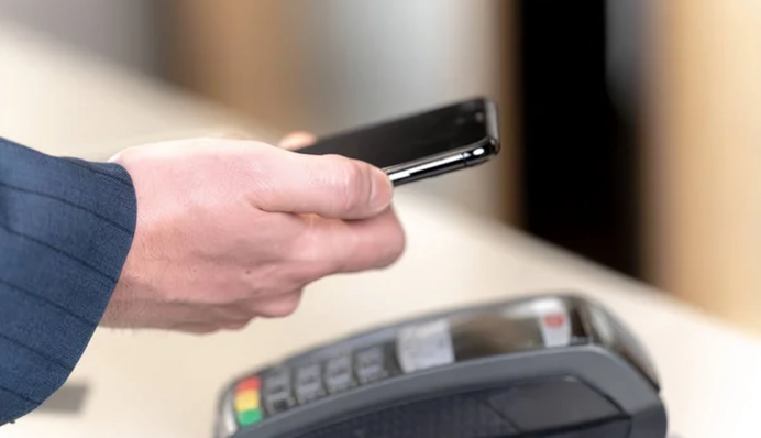 «Бумажные документы вам сегодня не помешают»: нардеп прокомментировал масштабный цифровой сбой