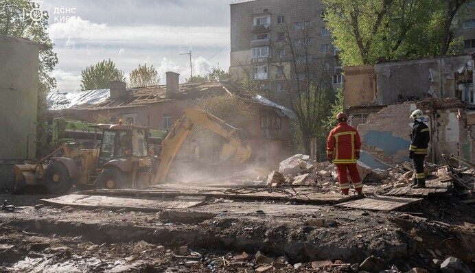 ​У Святошинському районі Києва завершили ліквідацію наслідків ракетного удару