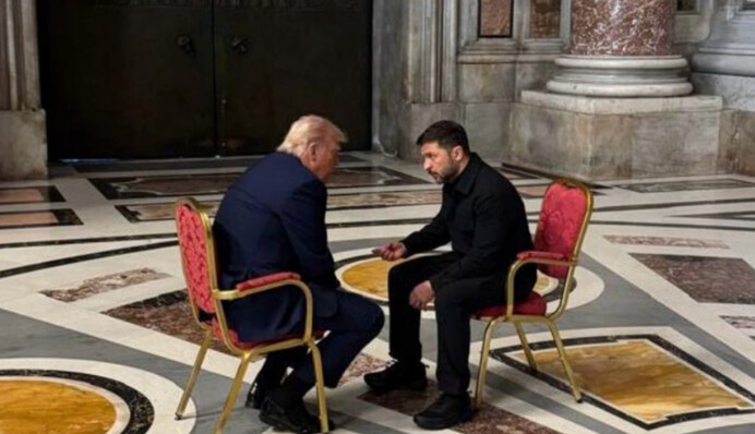 ​Психологиня проаналізувала фото зустрічі Трампа і Зеленського на похороні Папи Римського