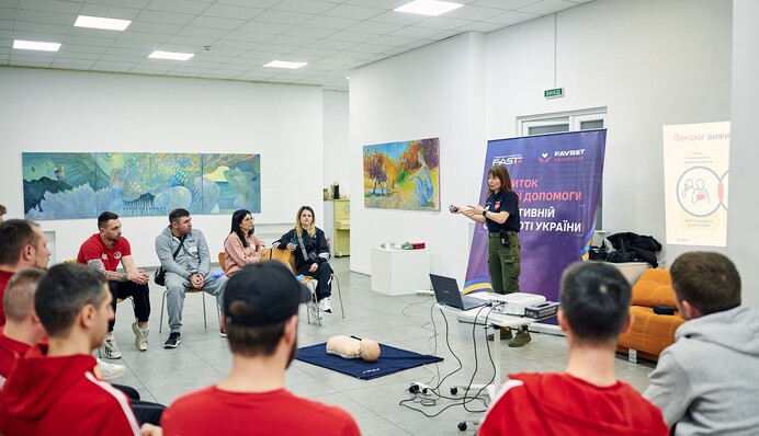 Поруч у критичну мить: тренери опановують навички надання допомоги дітям