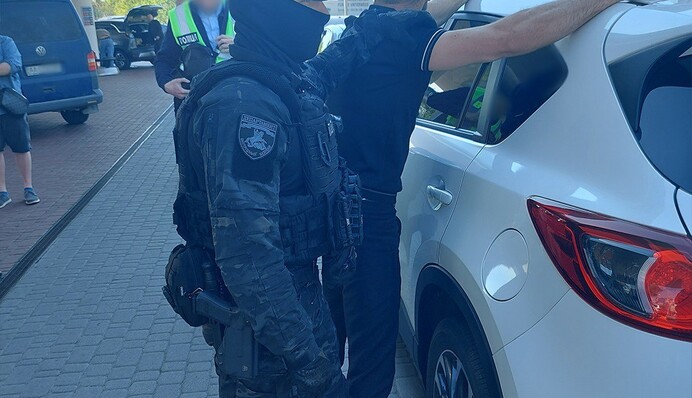 У Києві чоловік за 5 тисяч доларів 