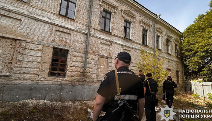 ​На Подоле в Киеве нашли свалку с человеческими костями: полиция разбиралась