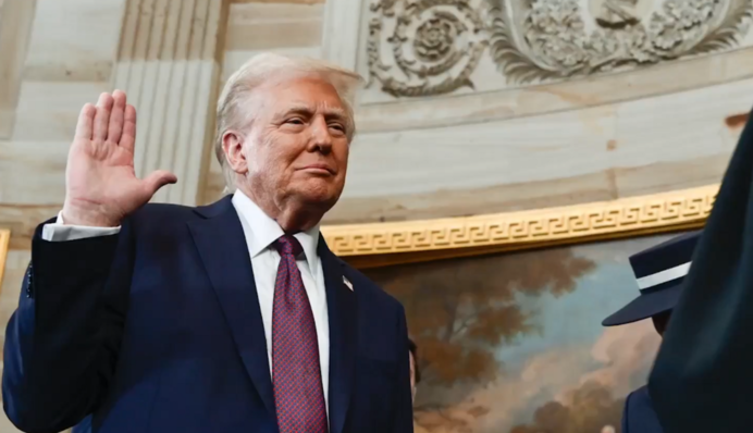 «Чувак, ты получил то, чего не получал ни один мой ученик за 16 лет»: 100 дней Трампа оценили на «двойку»