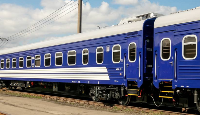 Россияне усилили удары по железнодо­рожным предприятиям Украины