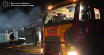 Рятувальники показали наслідки російської атаки на Запоріжжя