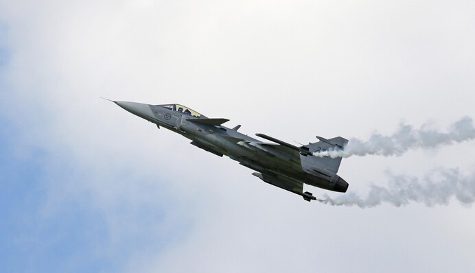 Пропагандисти жаліються на ураження українським безекіпажним катером російського винищувача