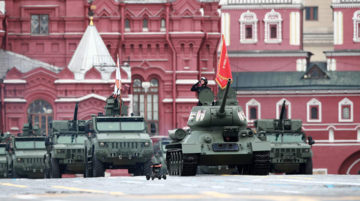 Because "Ukraine cannot guarantee security"? World leaders gathering for the parade in the Kremlin sharply complained about their health