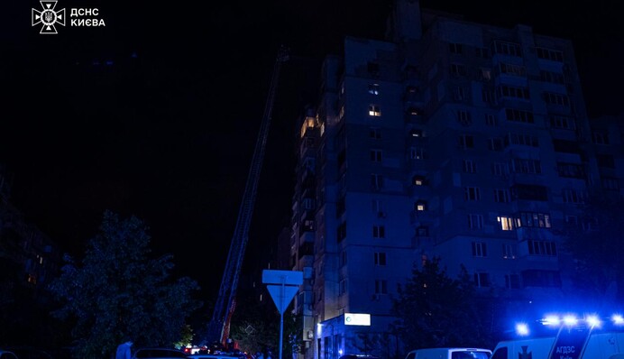 ​У Києві людина була в кімнаті, куди влетів дрон - від смерті її врятувало диво