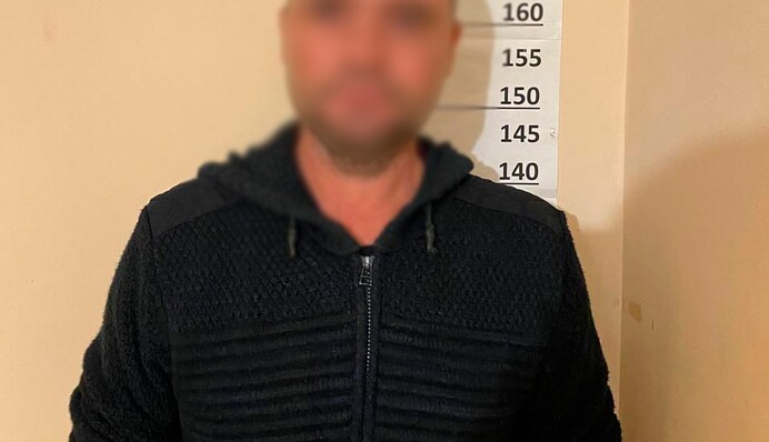 В Киеве двое мужчин избили товарища и оставили умирать в лифте