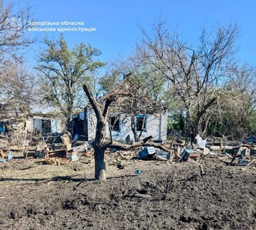 ​Росіяни бʼють КАБами по прифронтових громадах Запорізької області: є важкопоранені
