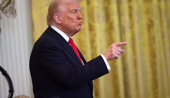 Трамп требует от Украины согласиться на предложение Путина по Стамбулу