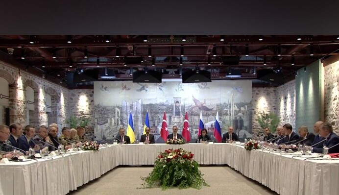 "Переговоры продолжатся": делегации Украины и РФ сделали заявления после встречи в Стамбуле