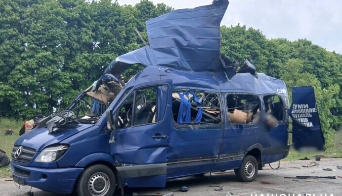 ​Росіяни атакували рейсовий автобус на Сумщині: є жертви