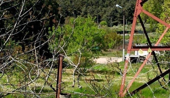 ​Загарбники вивезли військову техніку з військової частини в окупованому Севастополі