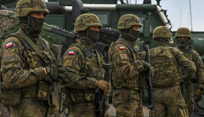 ​Польша планирует в этом году увеличить почти на 100 тысяч численность Вооруженных сил