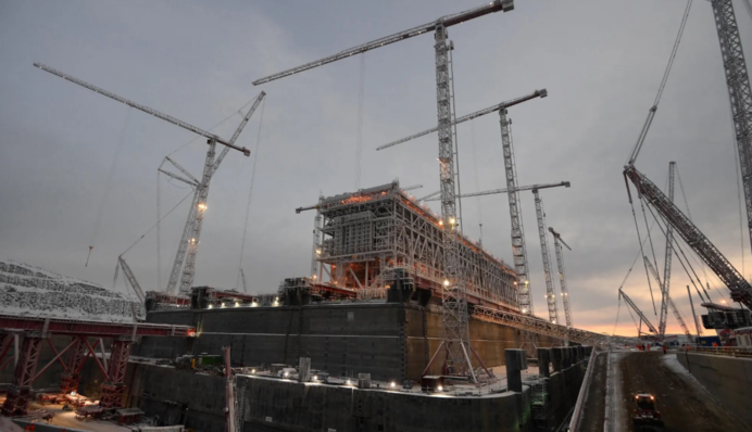 Підсанкційний російський завод СПГ в Арктиці запустив другу виробничу лінію