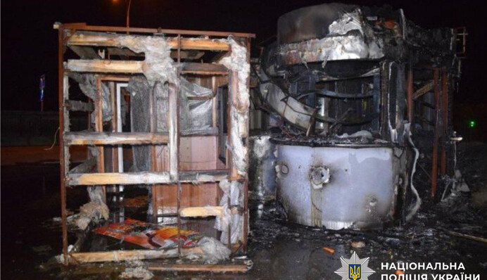 В Киеве женщина из-за конфликта подожгла киоск со знакомой