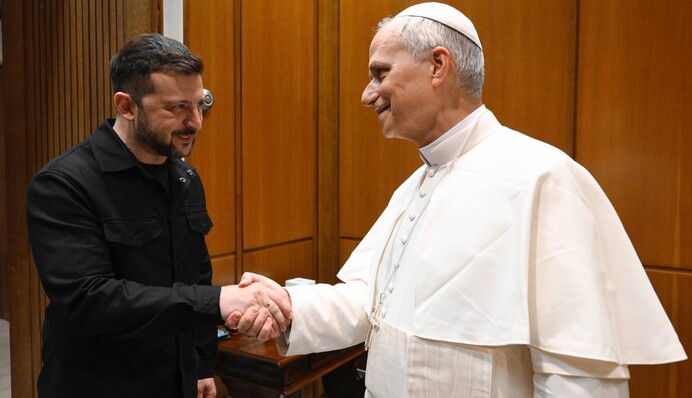 ”И это был Зеленский”: впервые в истории сразу после интронизации Папа Римский принял иностранного лидера