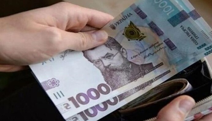 Минфин планирует повысить минимальную зарплату