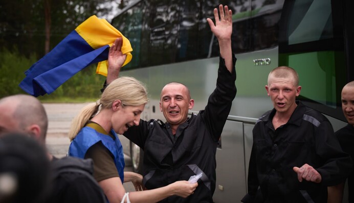 Зеленский: 303 украинских защитника дома, третью часть обмена завершили