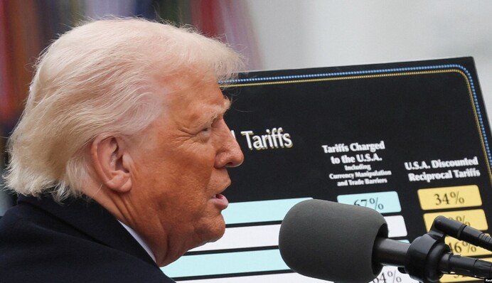 Федеральний суд тимчасово відновив раніше заблоковані тарифи Трампа