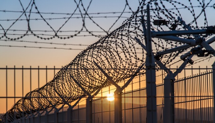 США задержали работника Пентагона за попытку передать данные за границу - не соглашался с Трампом