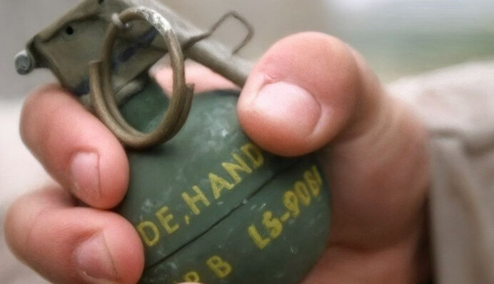 ​Поблизу Полтави в руках військового в автівці вибухнула граната