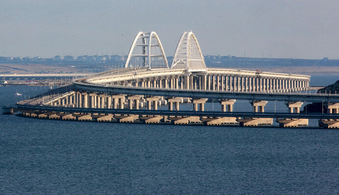 В Росії заявили про атаку на Керченський міст