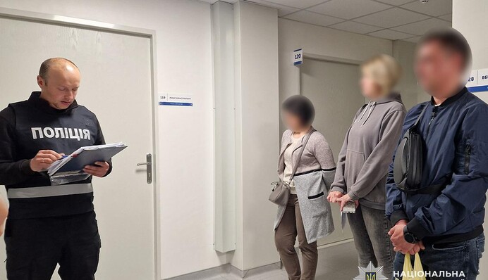 На Чернігівщині медики допомагали ухилянтам за 8 тис. доларів отримати 
