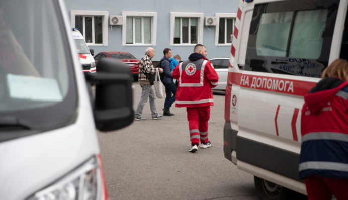 Нацслужба здоровʼя частково розірвала договори з 24 медзакладами через порушення: деталі