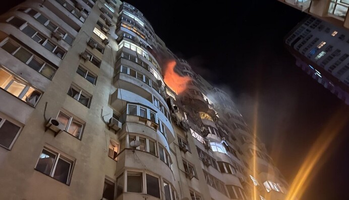 «Россия не меняет свой почерк» : Зеленский о массированном ударе РФ по Украине